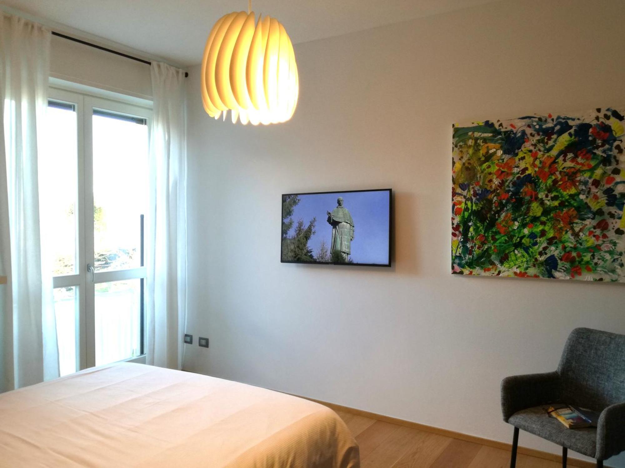 Suite 51 Appartamento Con Terrazzo A 50 Mt Dal Lago - Private Parking (Adults Only) Arona Exterior foto